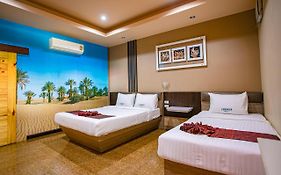 ธารศิลา รีสอร์ท บุรีรัมย์ (ม้าทองคำ)